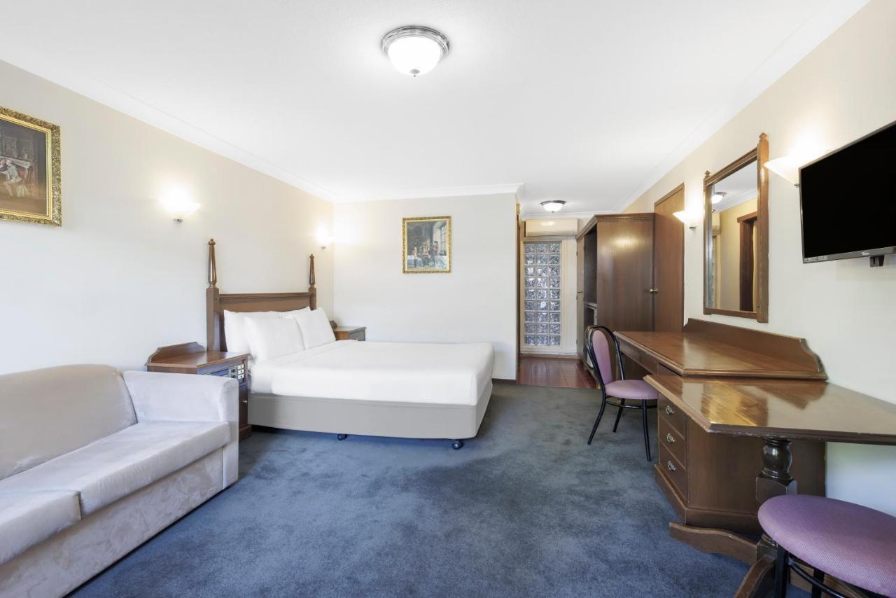 Elizabethan Lodge Мельбурн Экстерьер фото