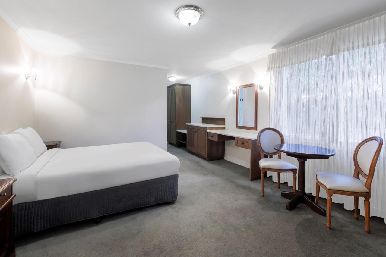 Elizabethan Lodge Мельбурн Экстерьер фото